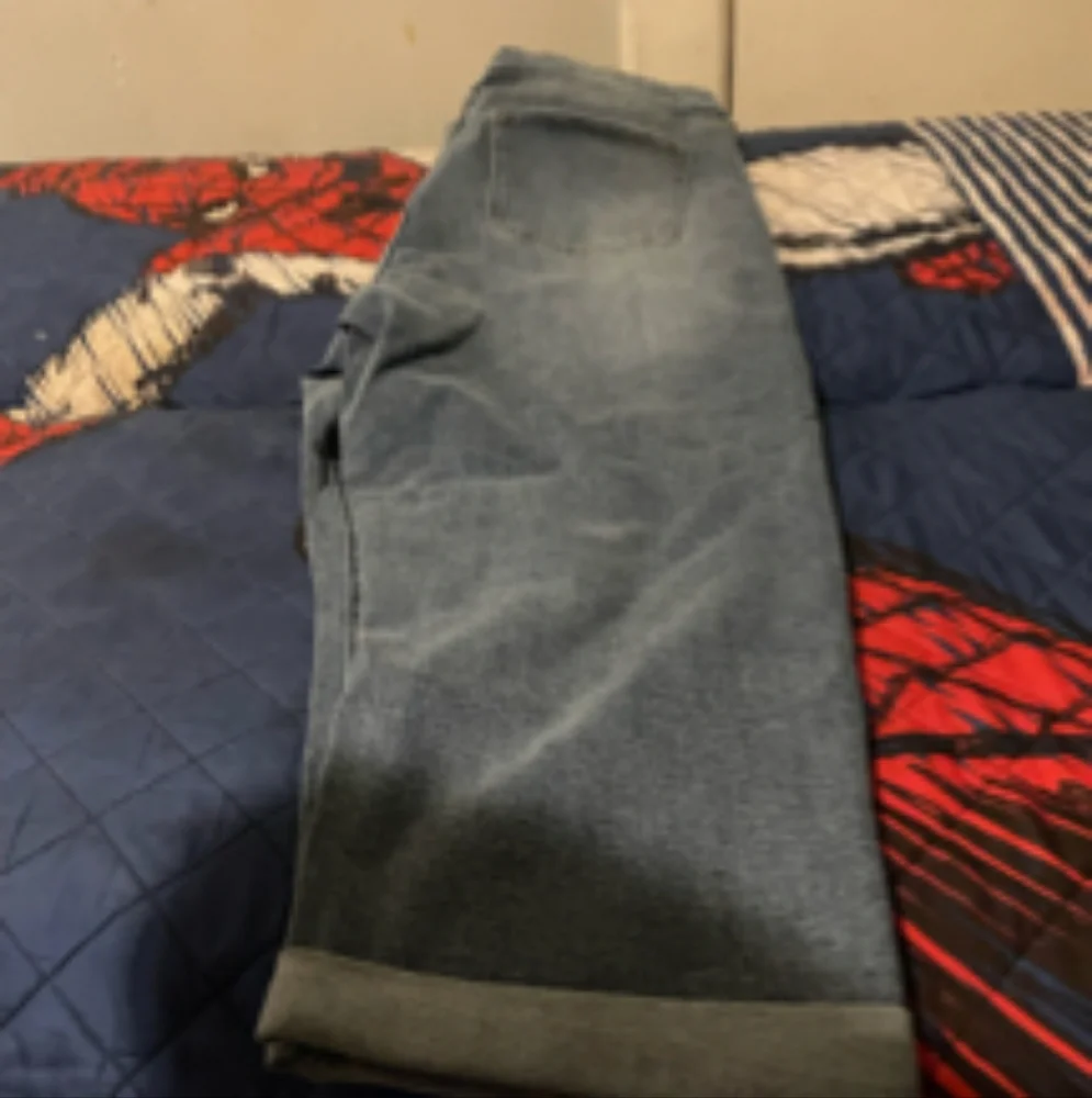 Clothes - Picture 3 of 4